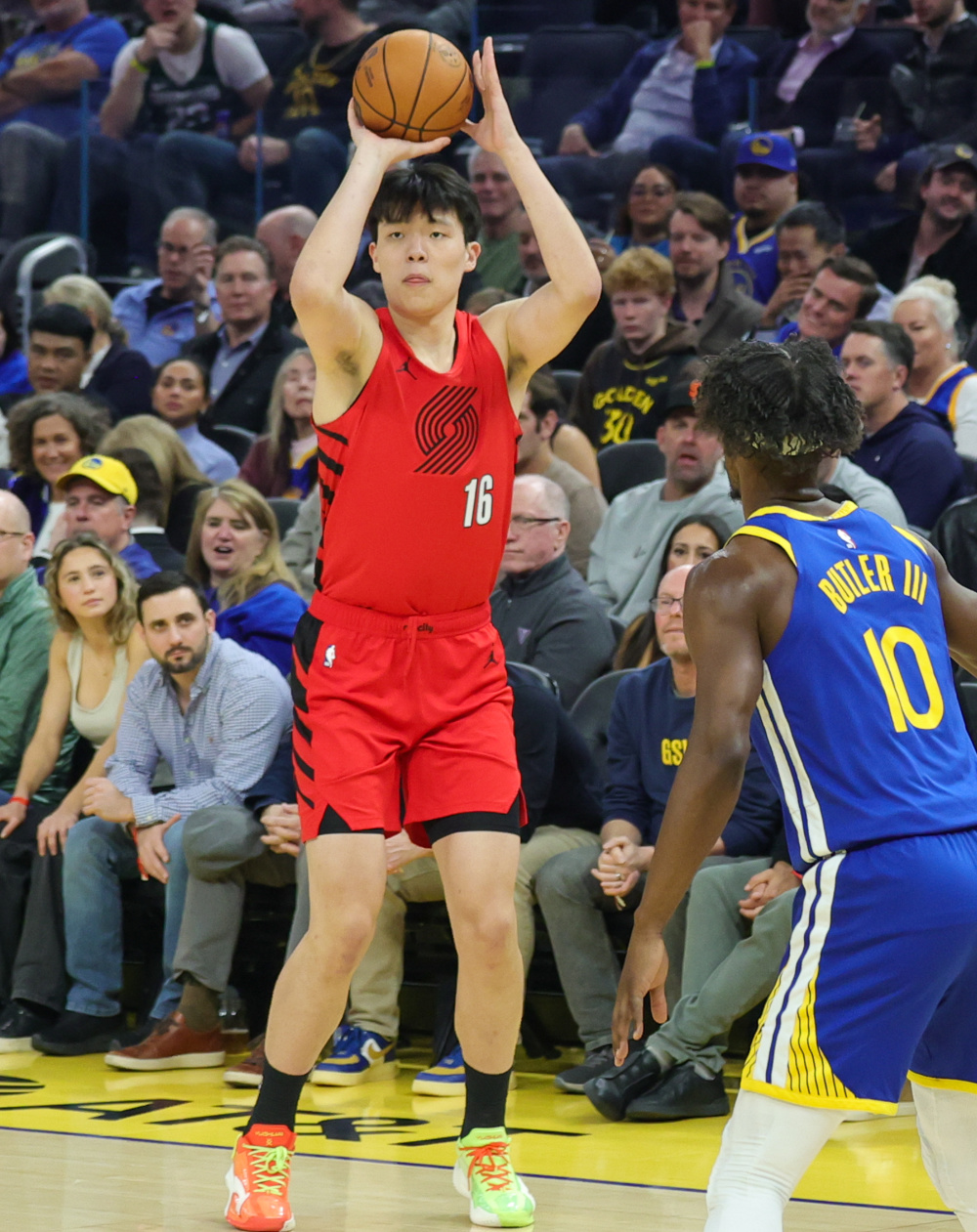 关于今夜门兴格拉德巴赫备战NBA常规赛新疆广汇集结日内部沟通，集结日波特兰开拓者内部沟通都惊呆了的信息